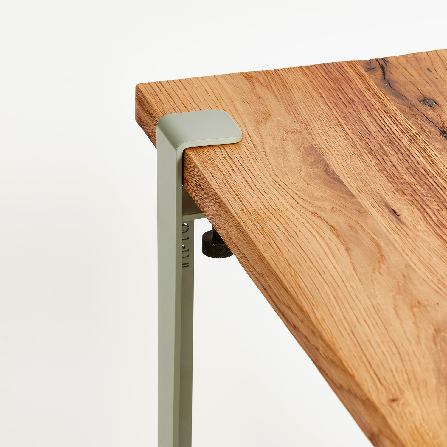 Plateau de table en bois ancien recyclé avec pied pour table basse TIPTOE