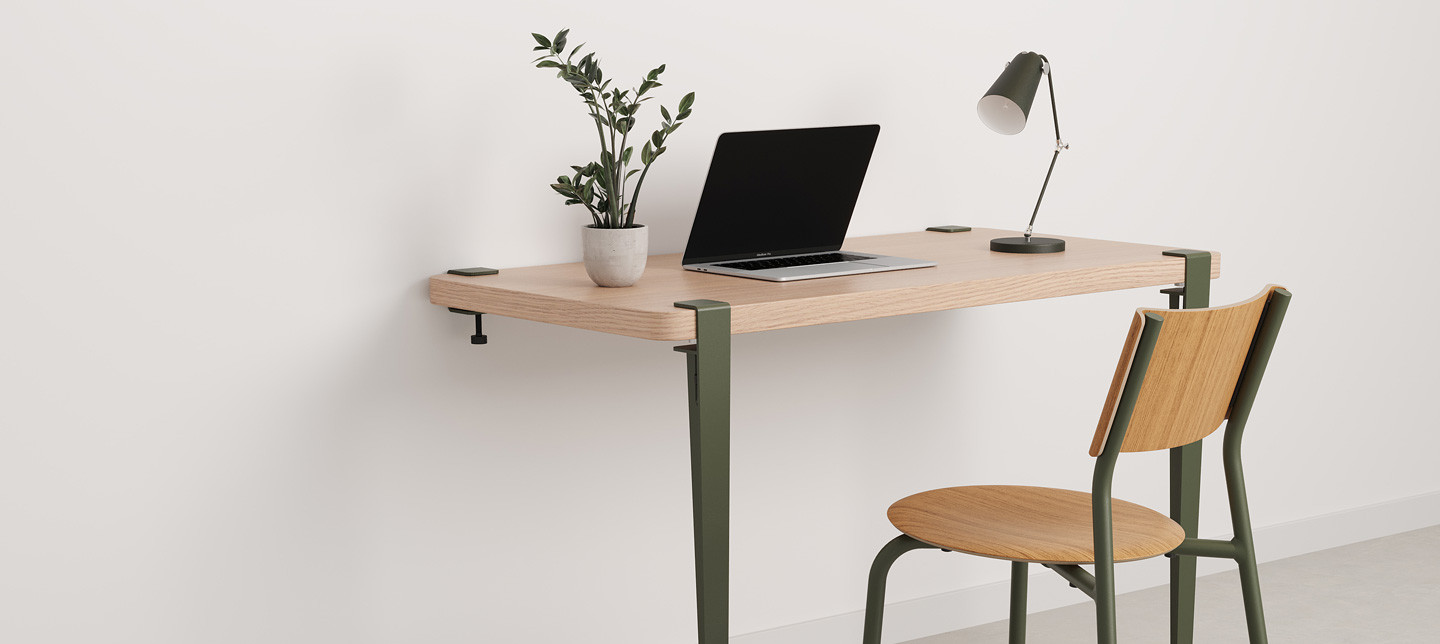 Wall mounted deals desk with legs