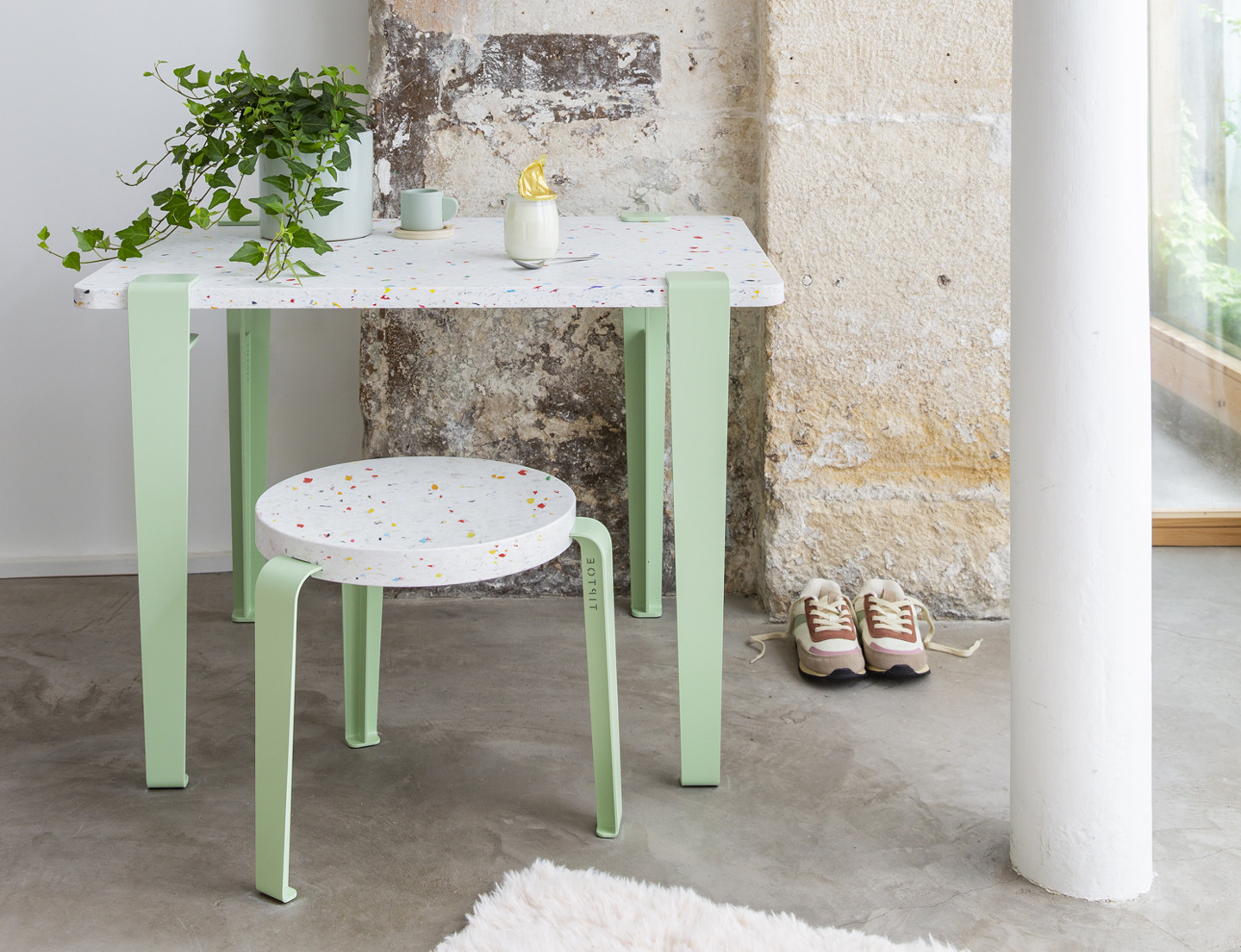 Stool in coloured recycled plastic - TIPTOE KIDS