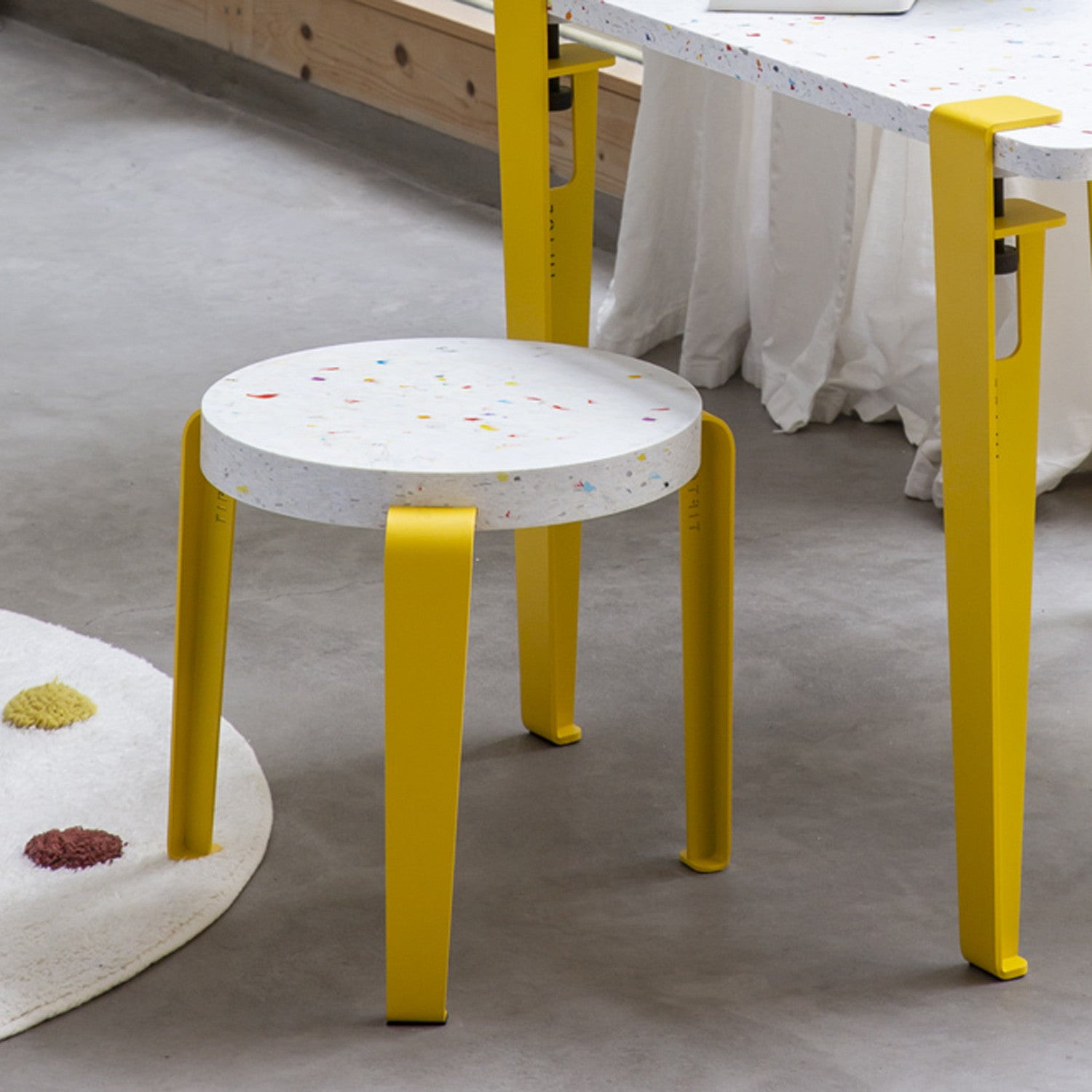 Tabouret Enfant Pliable Avec Dossier Forme Visage - En Plastique, Coloré, Pour Chambre Ou Jeu
