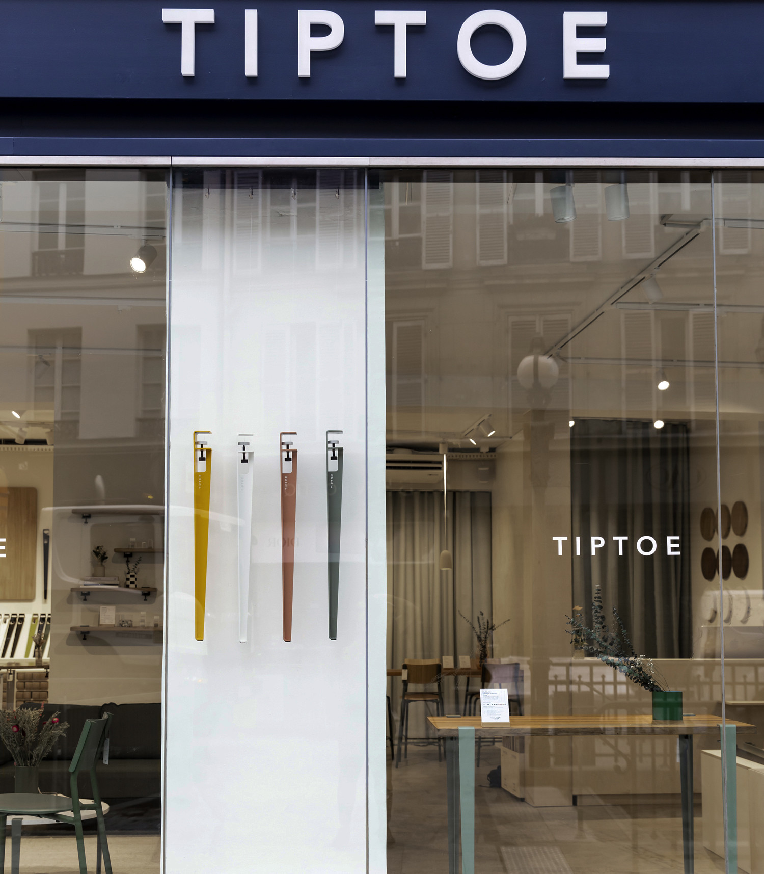 The first TIPTOE shop installed in the heart of Paris