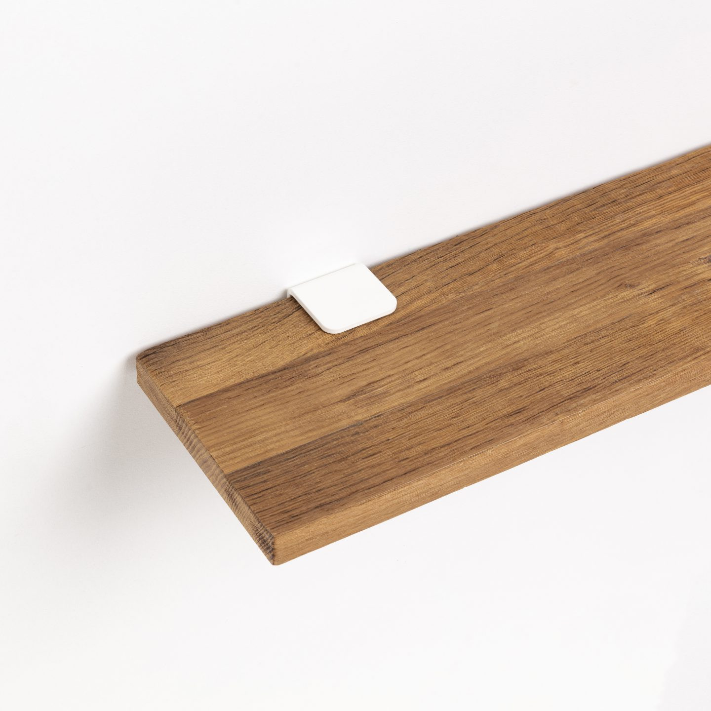 Wandregal aus recyceltem Altholz - 60 bis 150 cm