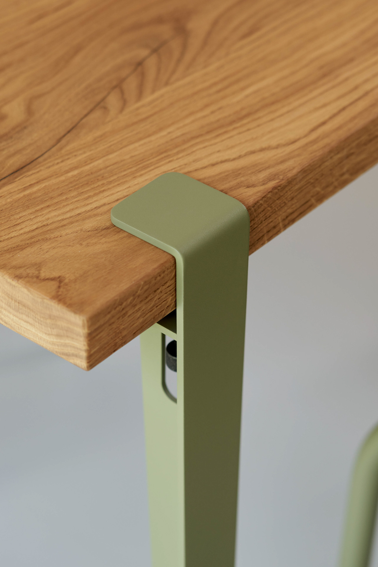 Bar table leg 110cm - create a unique piece of furniture