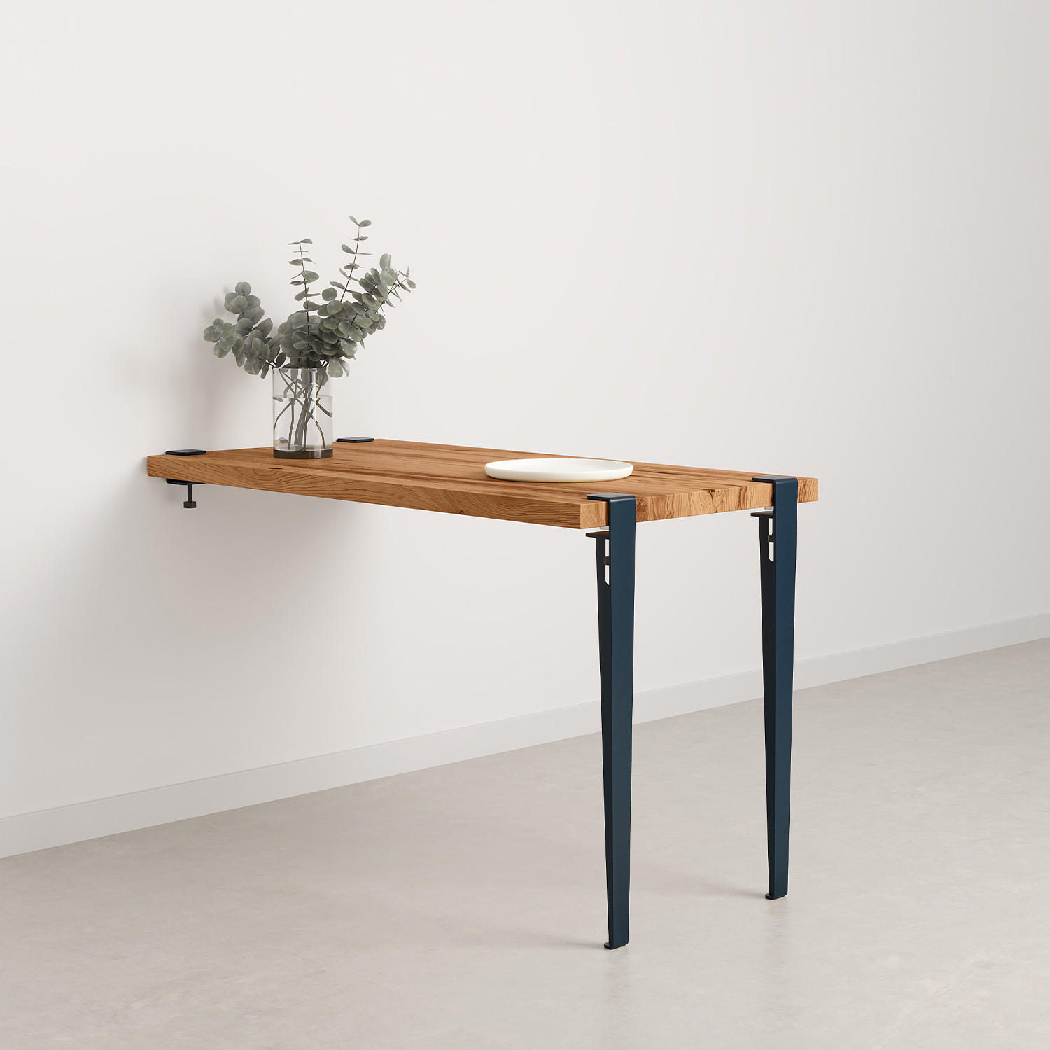 Wall–mounted dining table – height 75cm - reclaimed wood