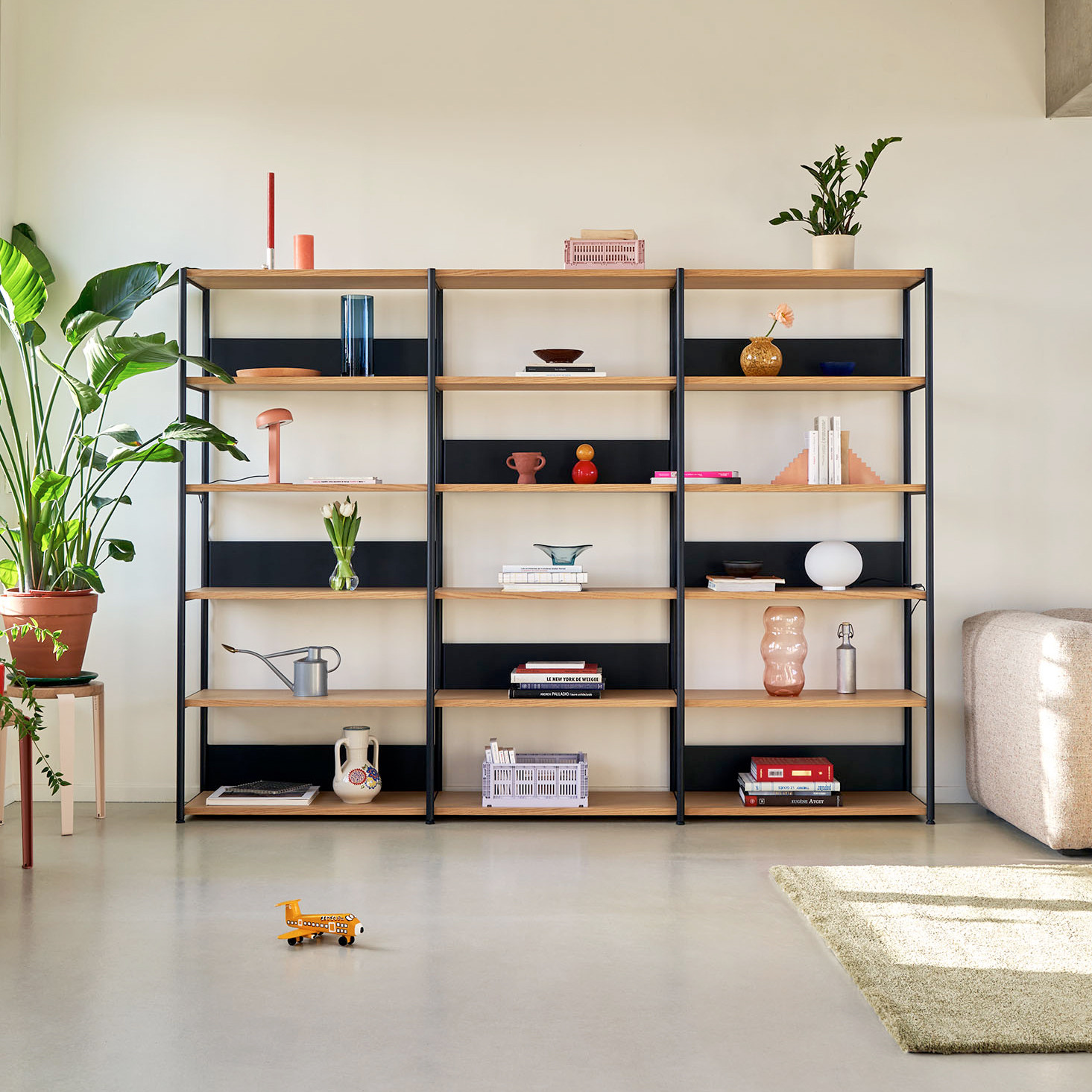 UNIT shelf - H180 to 215 x W240cm - eco-certified wood