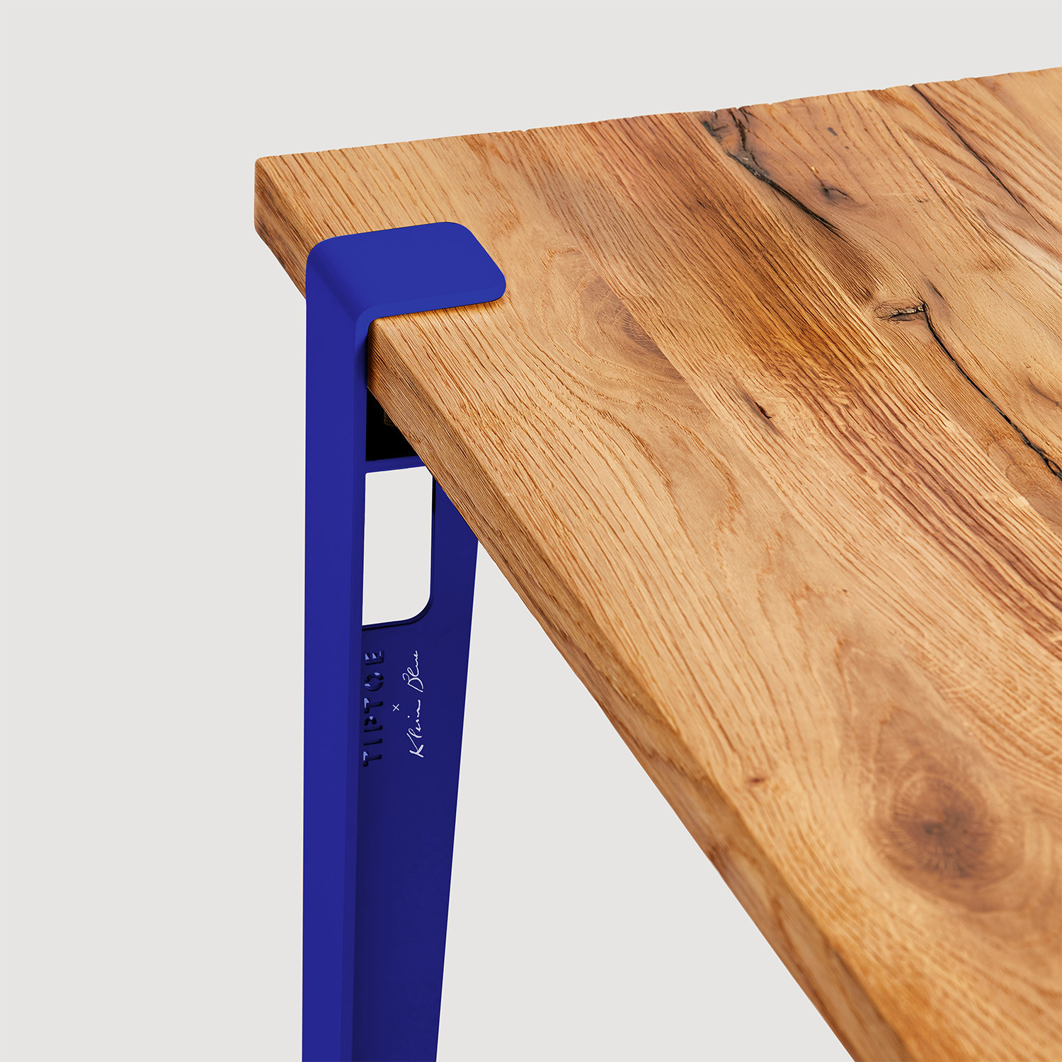 TIPTOE x KLEIN BLUE® - Table à manger