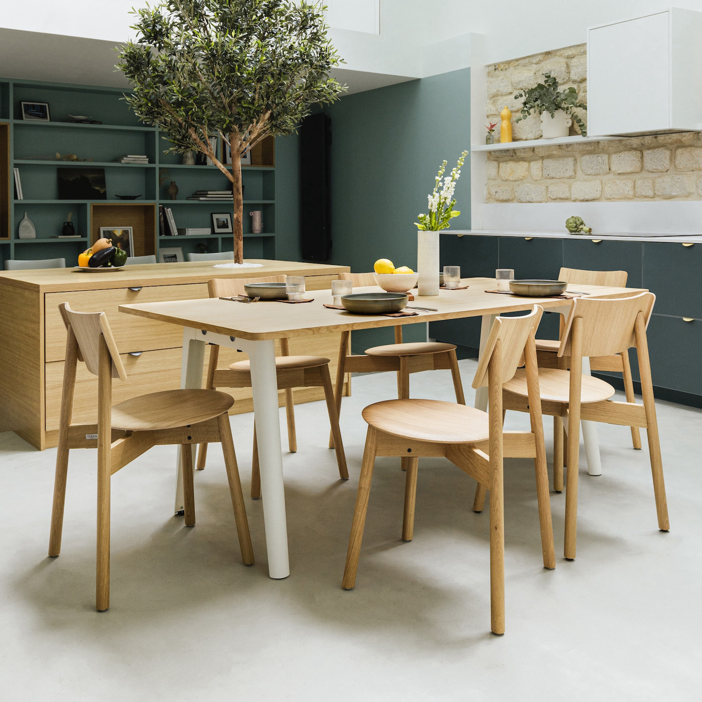 Table à manger NEW MODERN - bois éco-certifié
