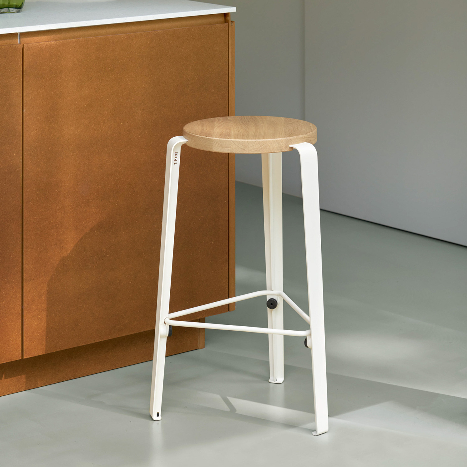 Tabouret de bar LOU - chêne massif