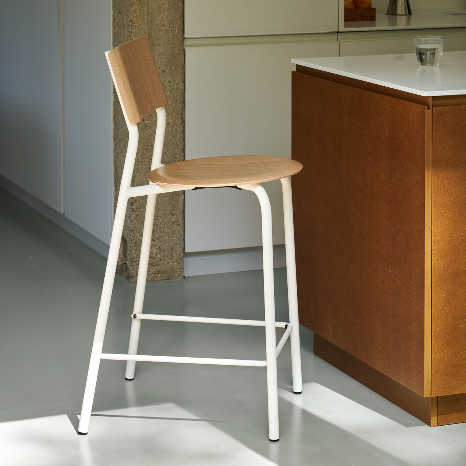 Chaise de bar SSD - bois éco-certifié