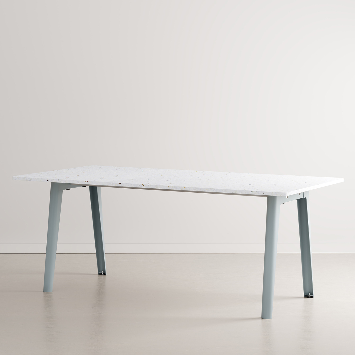 Table à manger NEW MODERN - plastique recyclé Venezia