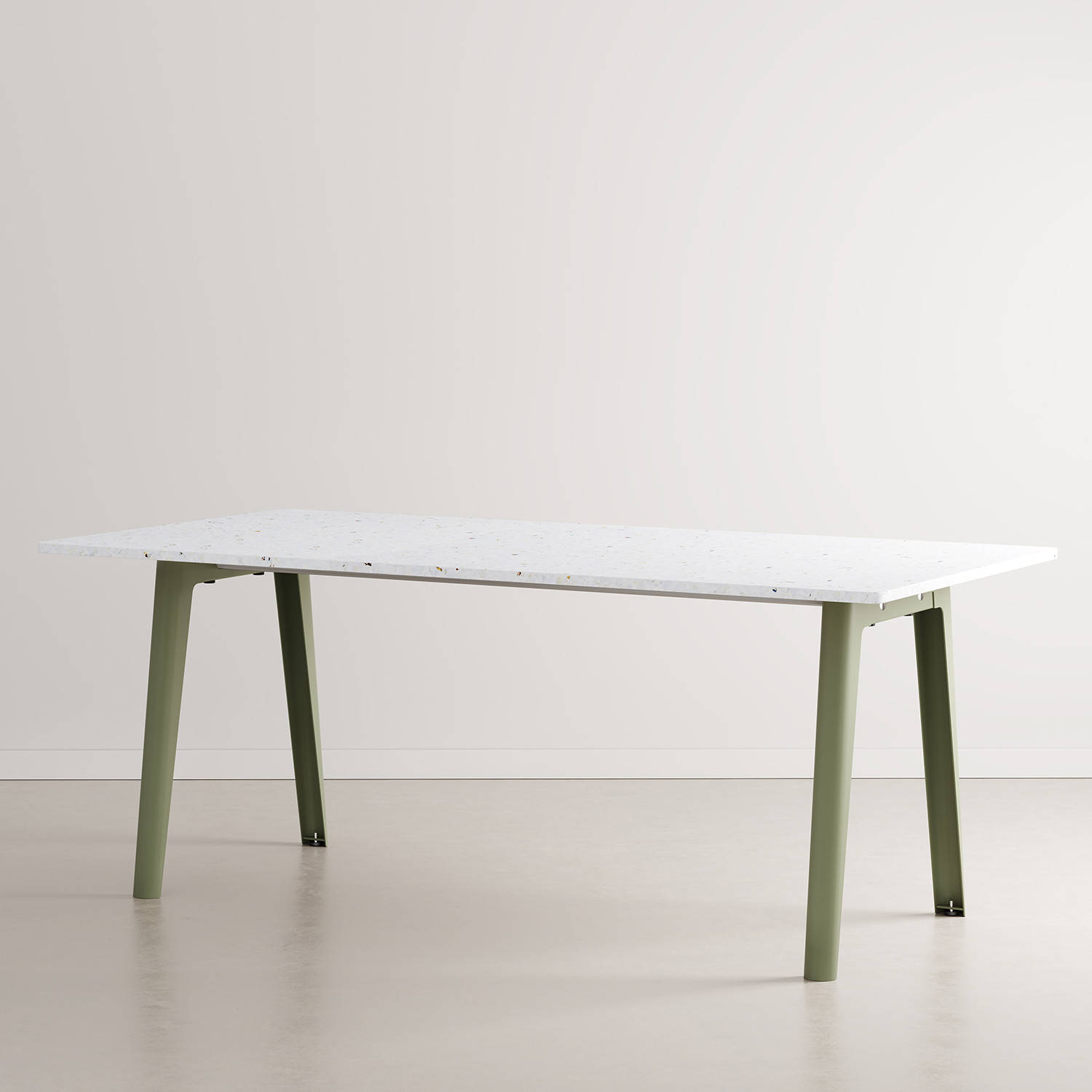 Table à manger NEW MODERN - plastique recyclé Venezia