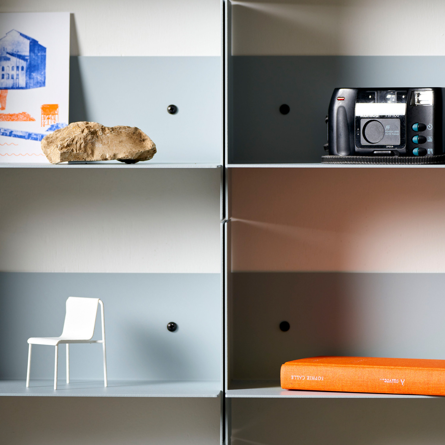 Bibliothèque murale PLI en acier - 30 à 60cm