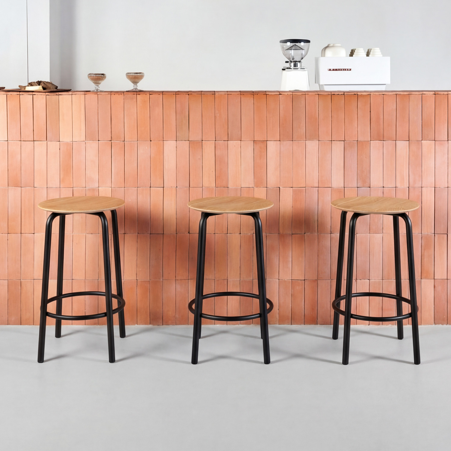 Tabouret de bar SSD - bois éco-certifié