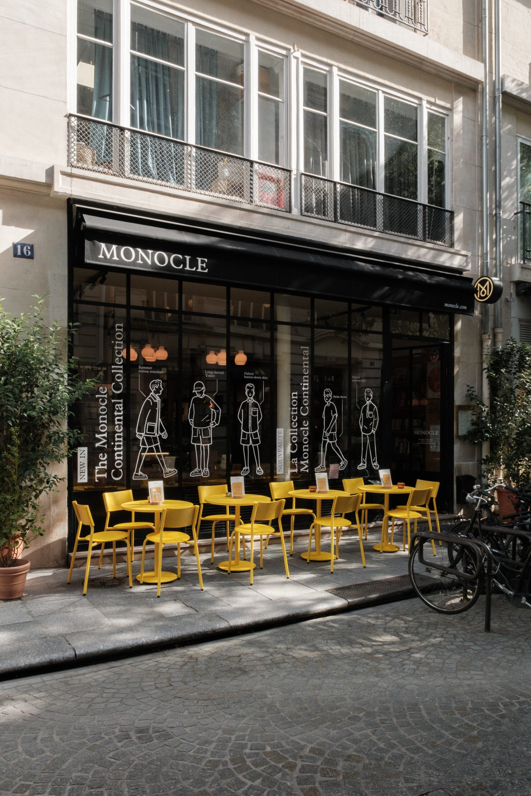 Café “Monocle”, Paris