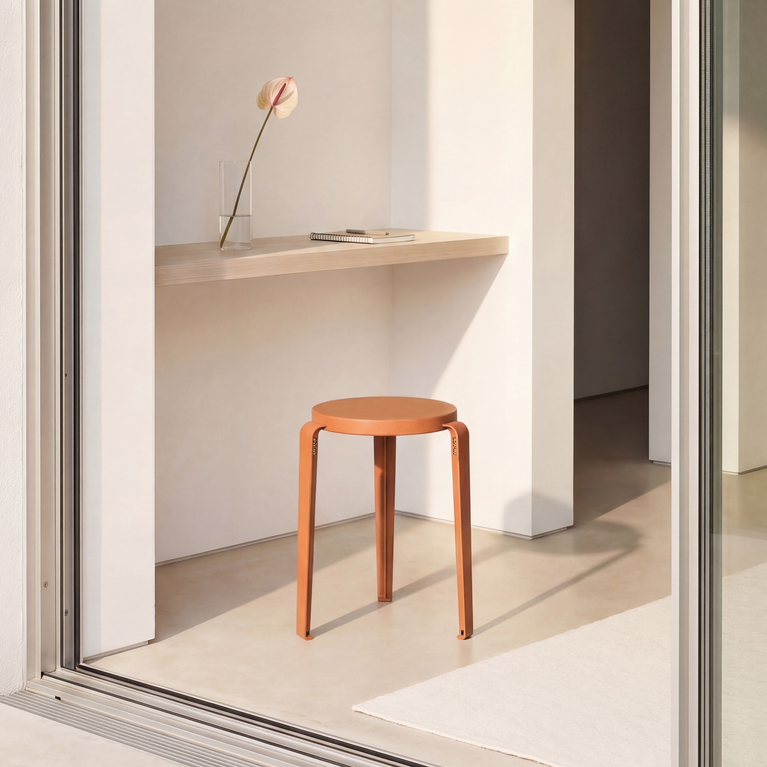 Tabouret LOU édition Chroma - bois éco-certifié