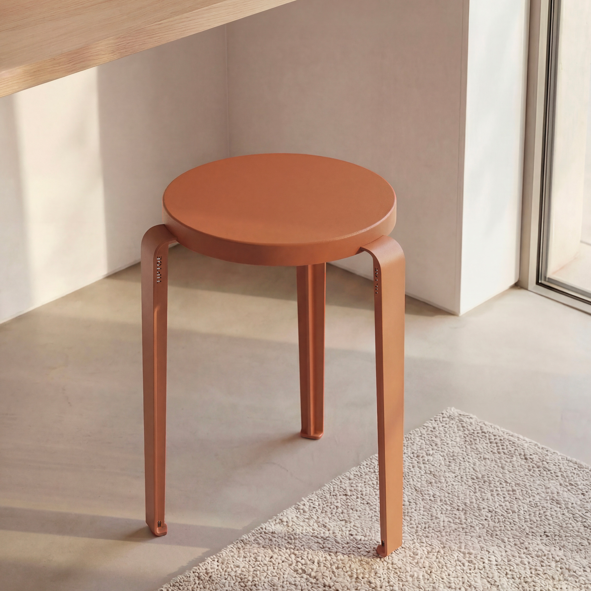 Tabouret LOU édition Chroma - bois éco-certifié
