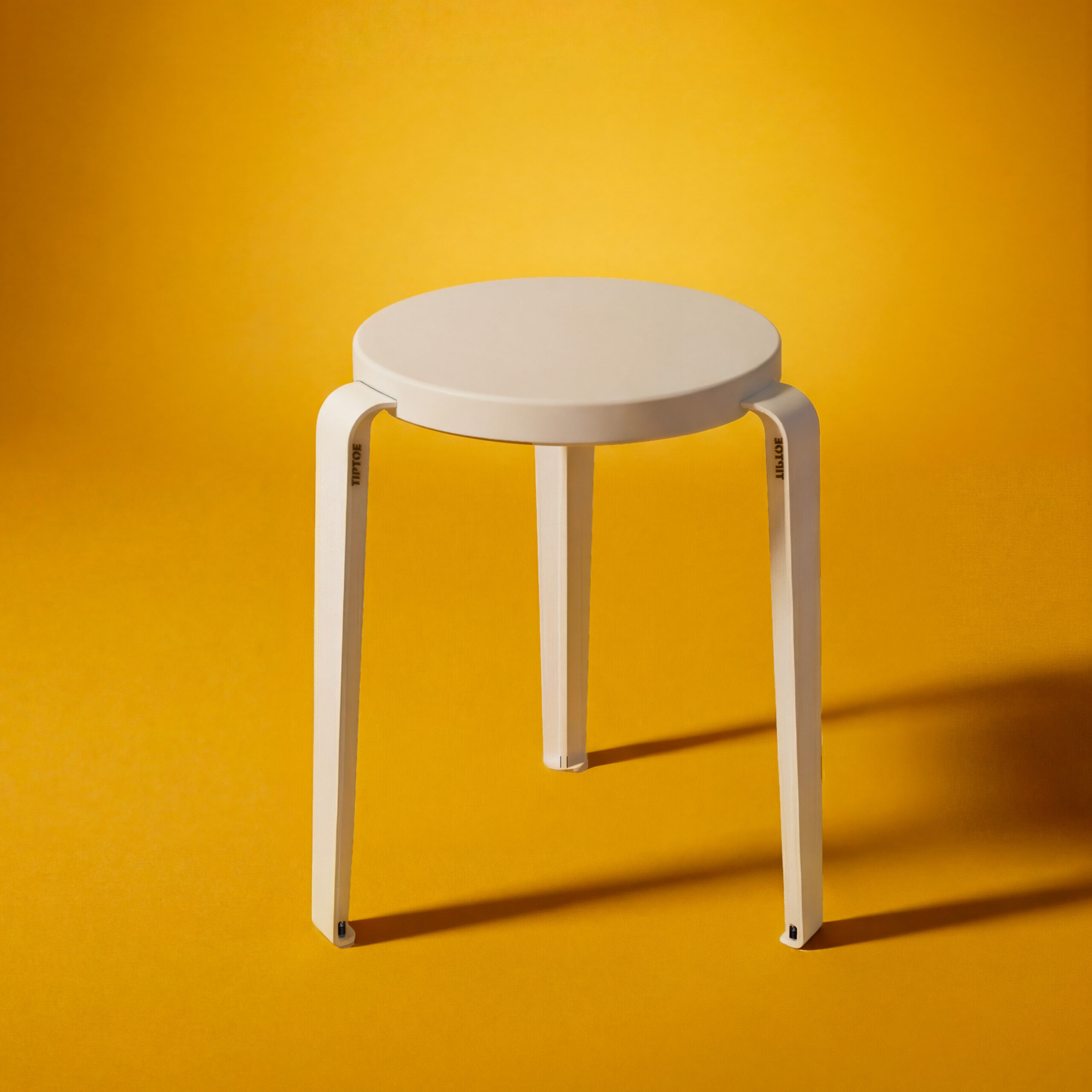 Tabouret LOU édition Chroma - bois éco-certifié