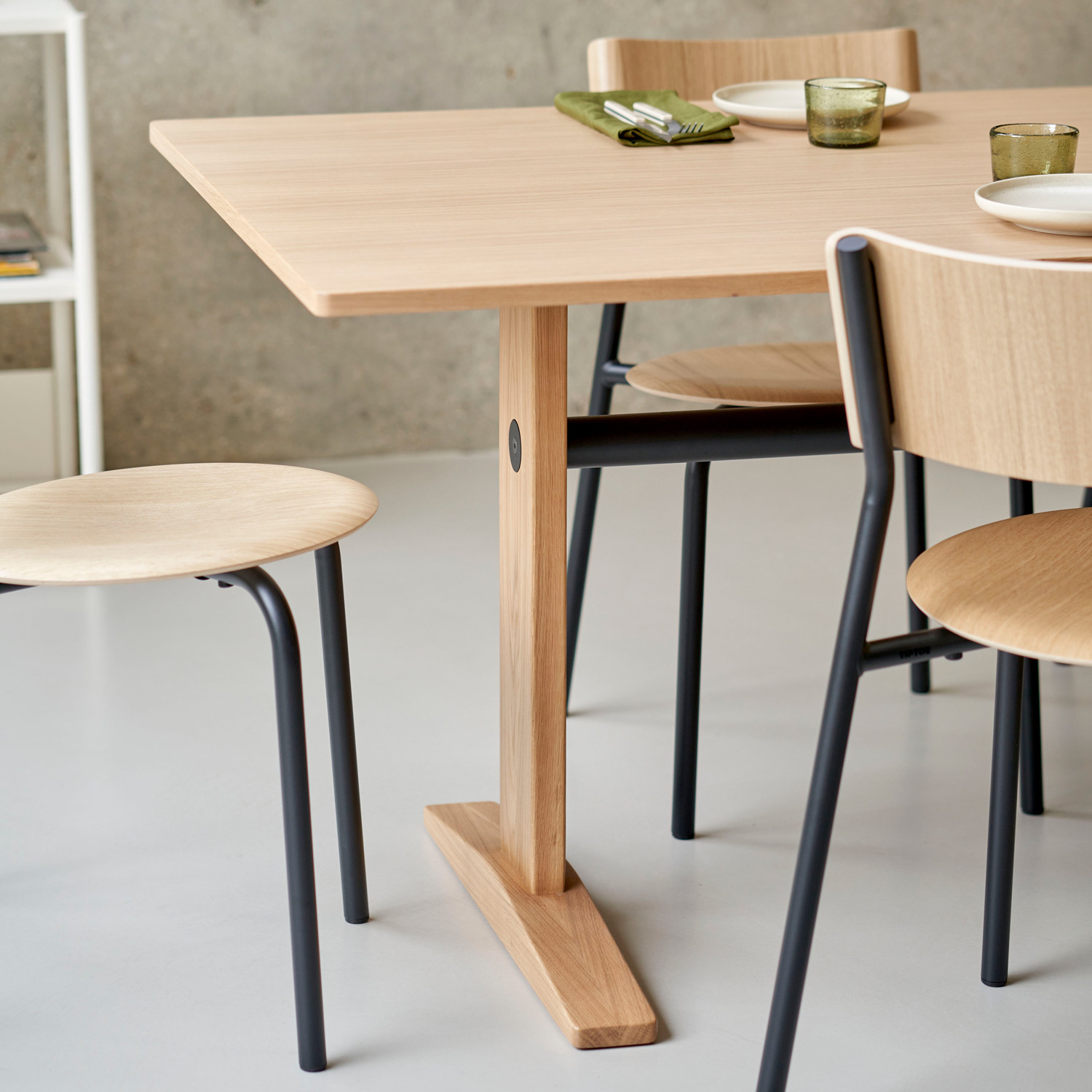 Table à manger POST - bois éco-certifié